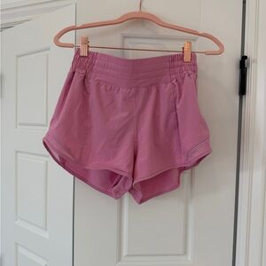 Lululemon Hotty Hot High Rise Short 2.5inch, Size 6 Pink Frosting EUC.
